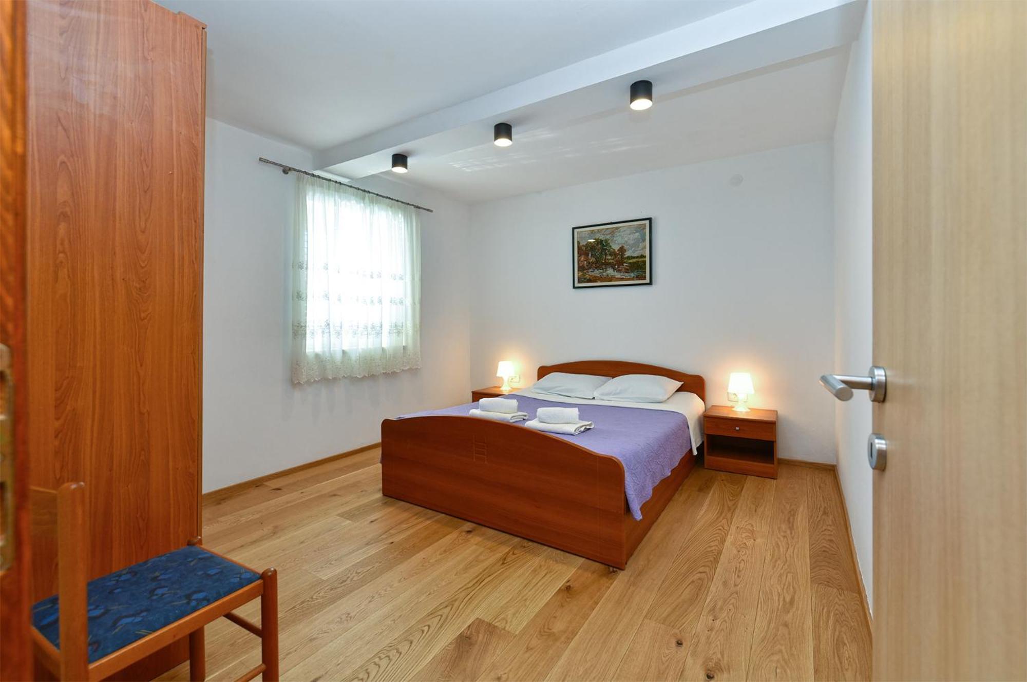 Apartman 714 *